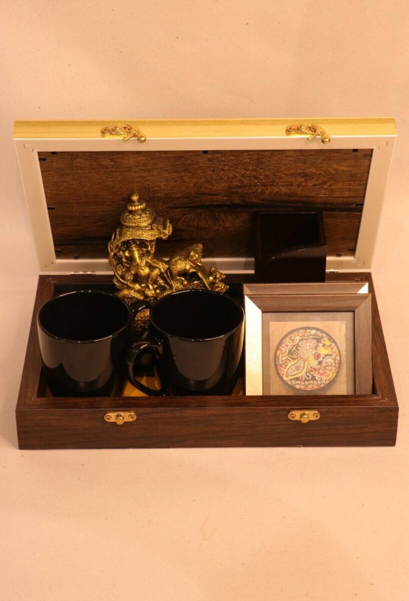 Festive Gift Hamper - Fusion of Corporate & Festival