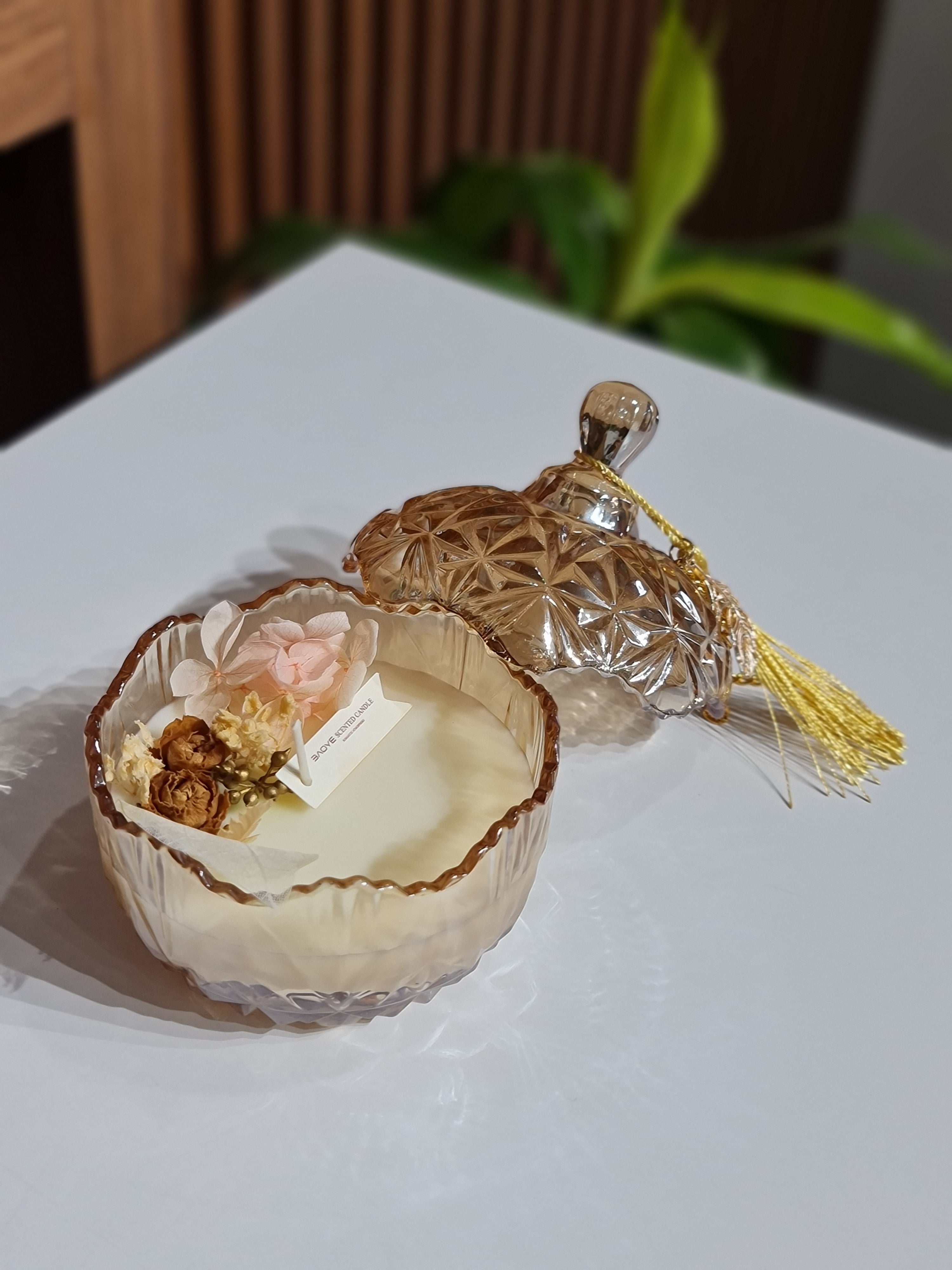 Aromatherapy scented candle with Decorative Glass Jar - Gift for Her, Women's day special