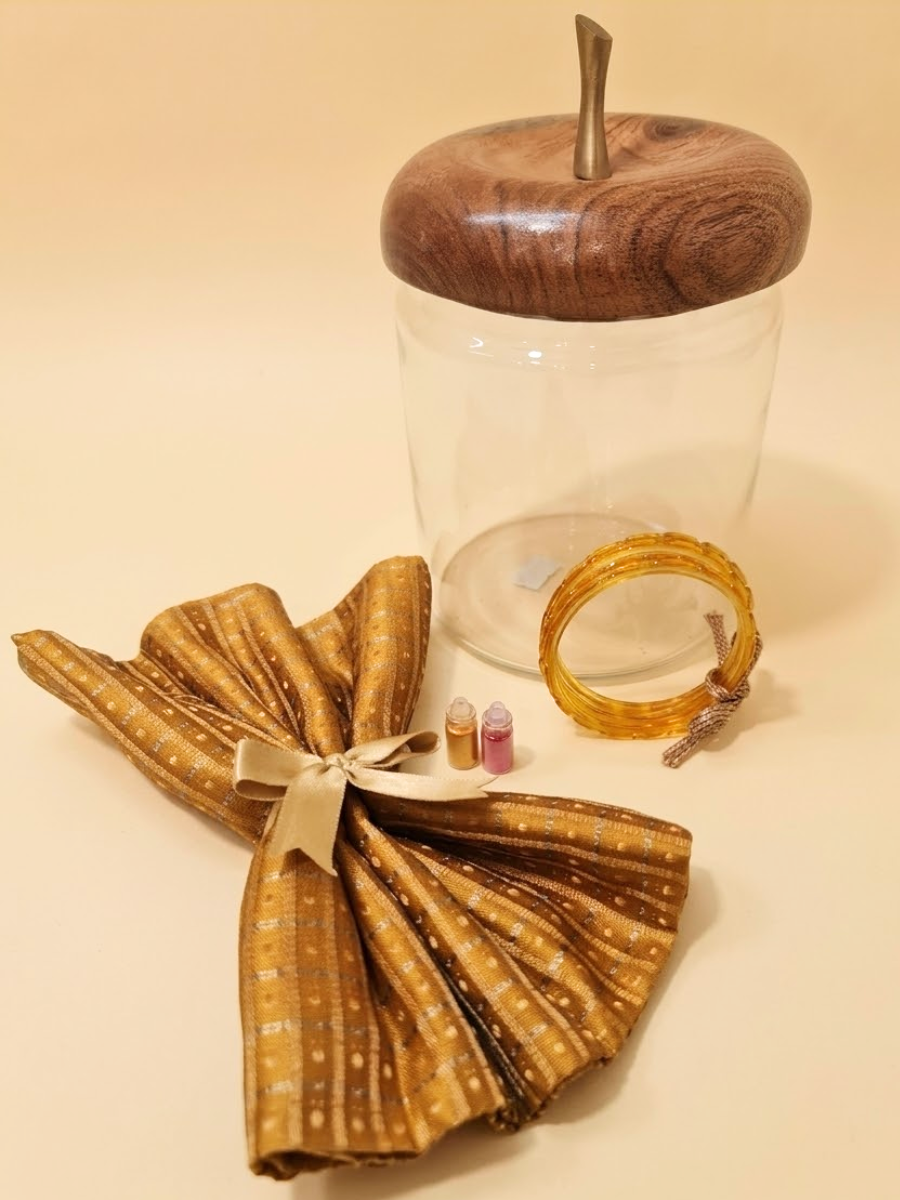 Thamboolam Gift Hamper | Apple Lid Glass Jar with Bangles, Blouse Piece & Haldi Kumkum Set