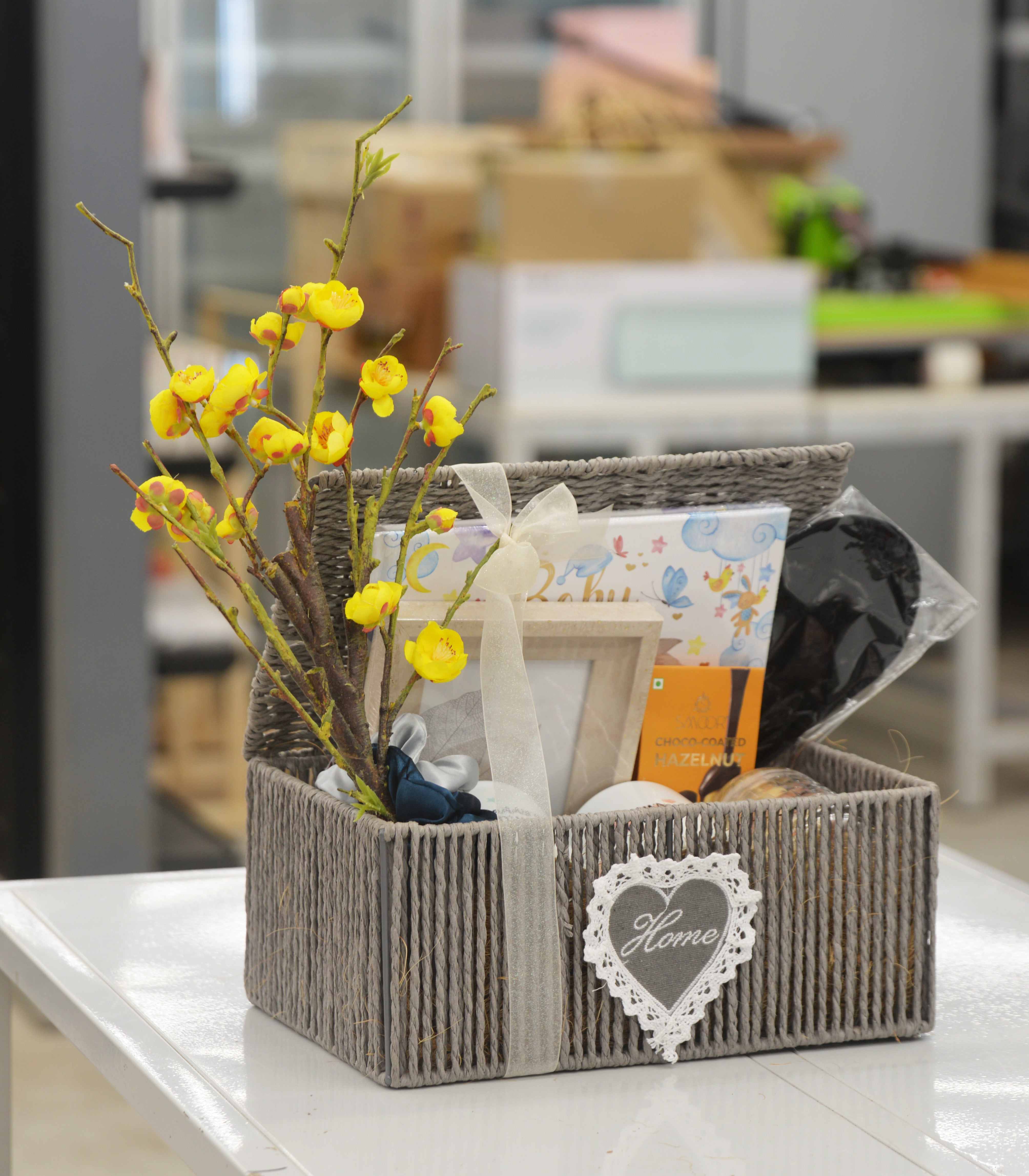 Baby Shower Gift Hamper for Mom-to-Be | Luxury Wicker Basket with Keepsake Gifts