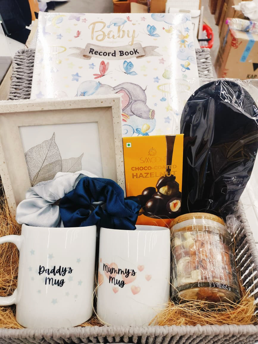 Baby Shower Gift Hamper for Mom-to-Be | Luxury Wicker Basket with Keepsake Gifts