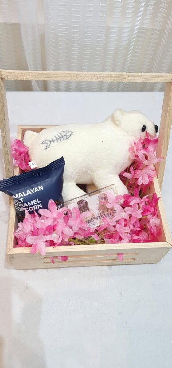 Friendship Day Gift Box – Wraparts