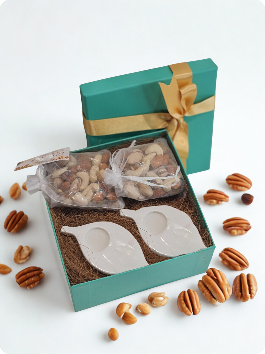 Gilded Hamper Gift Box - Perfect for Return Gifts