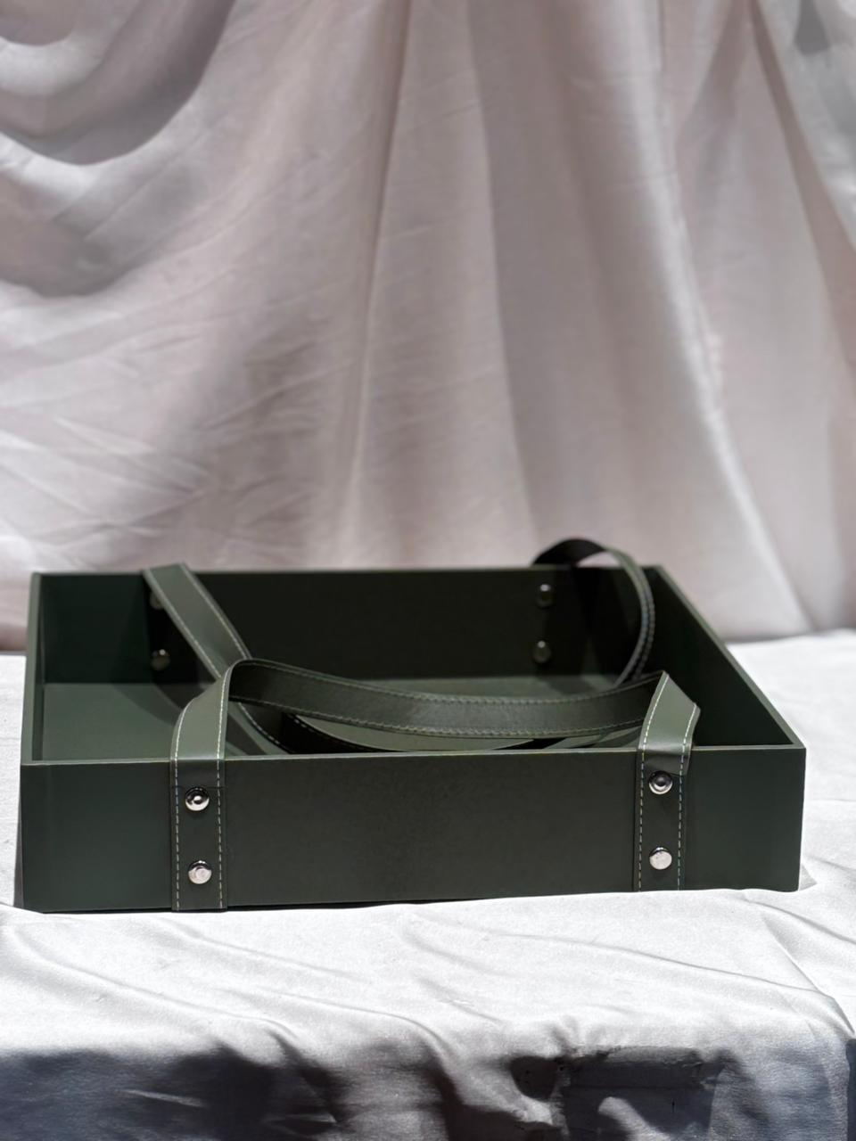 Elegant Green Gift Tray with Floral Wrapping Kit