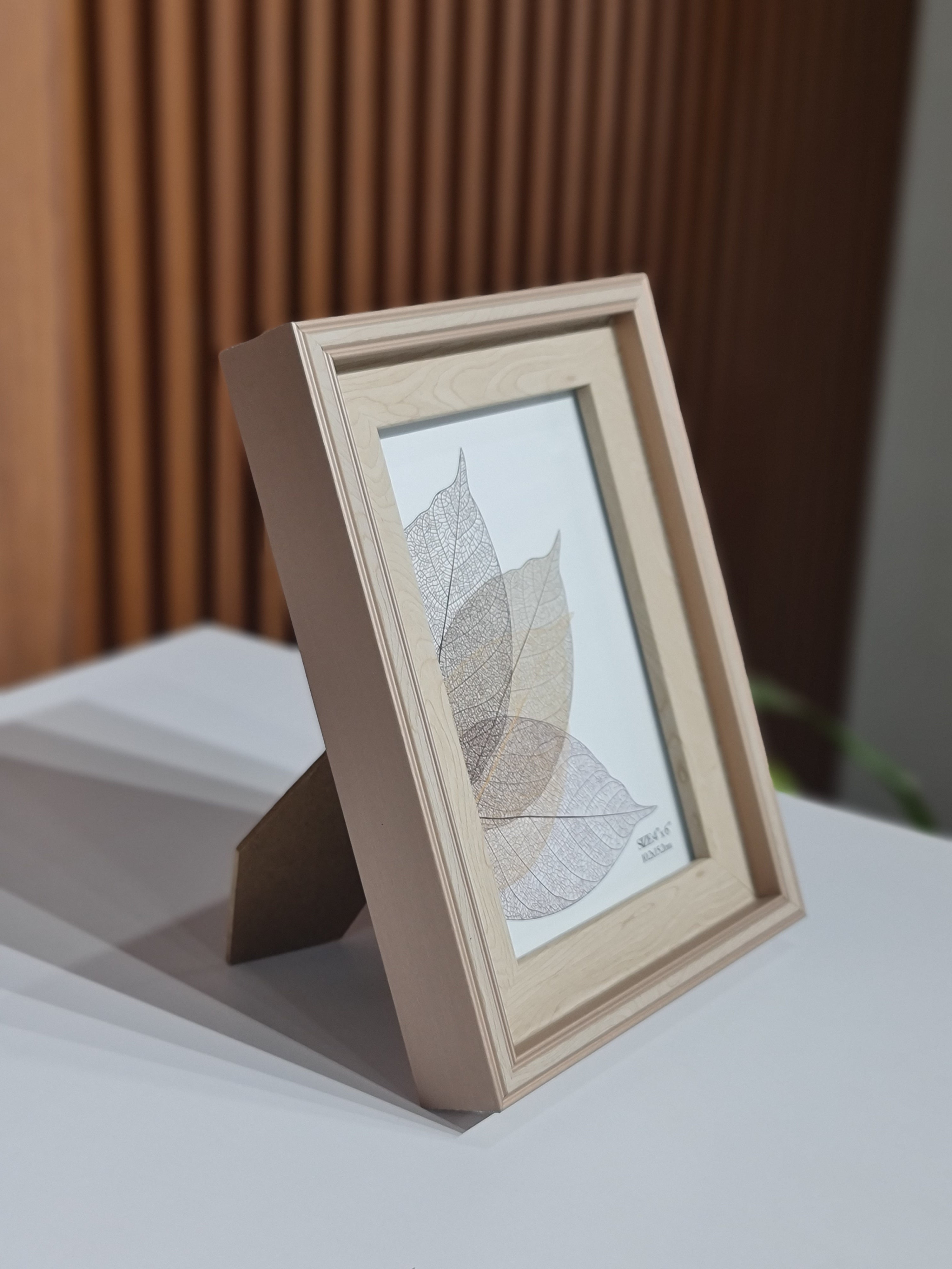 Modern Beige Wood Grain 4x6 Photo Frame – Classic Tabletop Frame