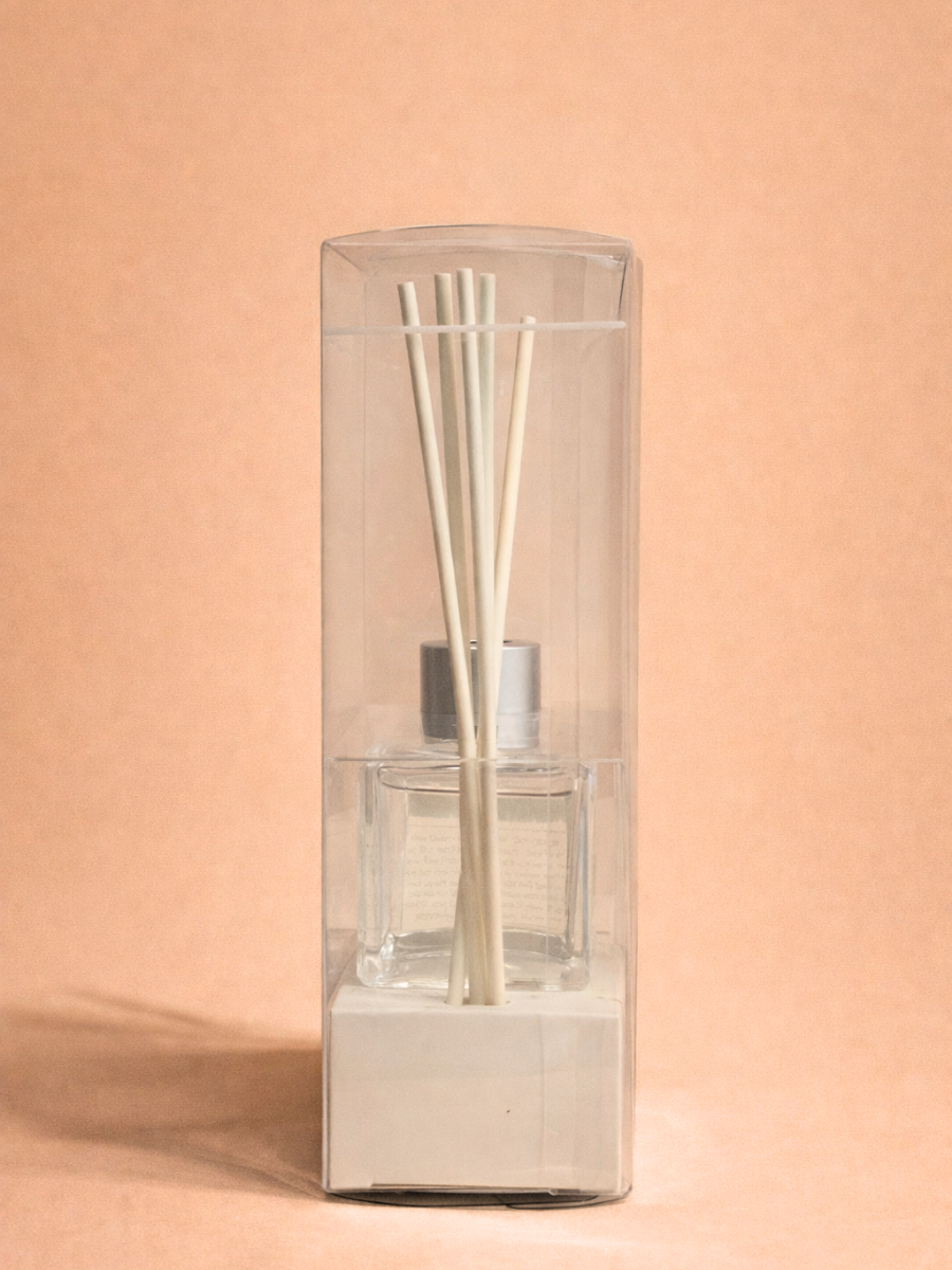 Rose Cottage Reed Diffuser with Natural Sticks - Rose Fragrance