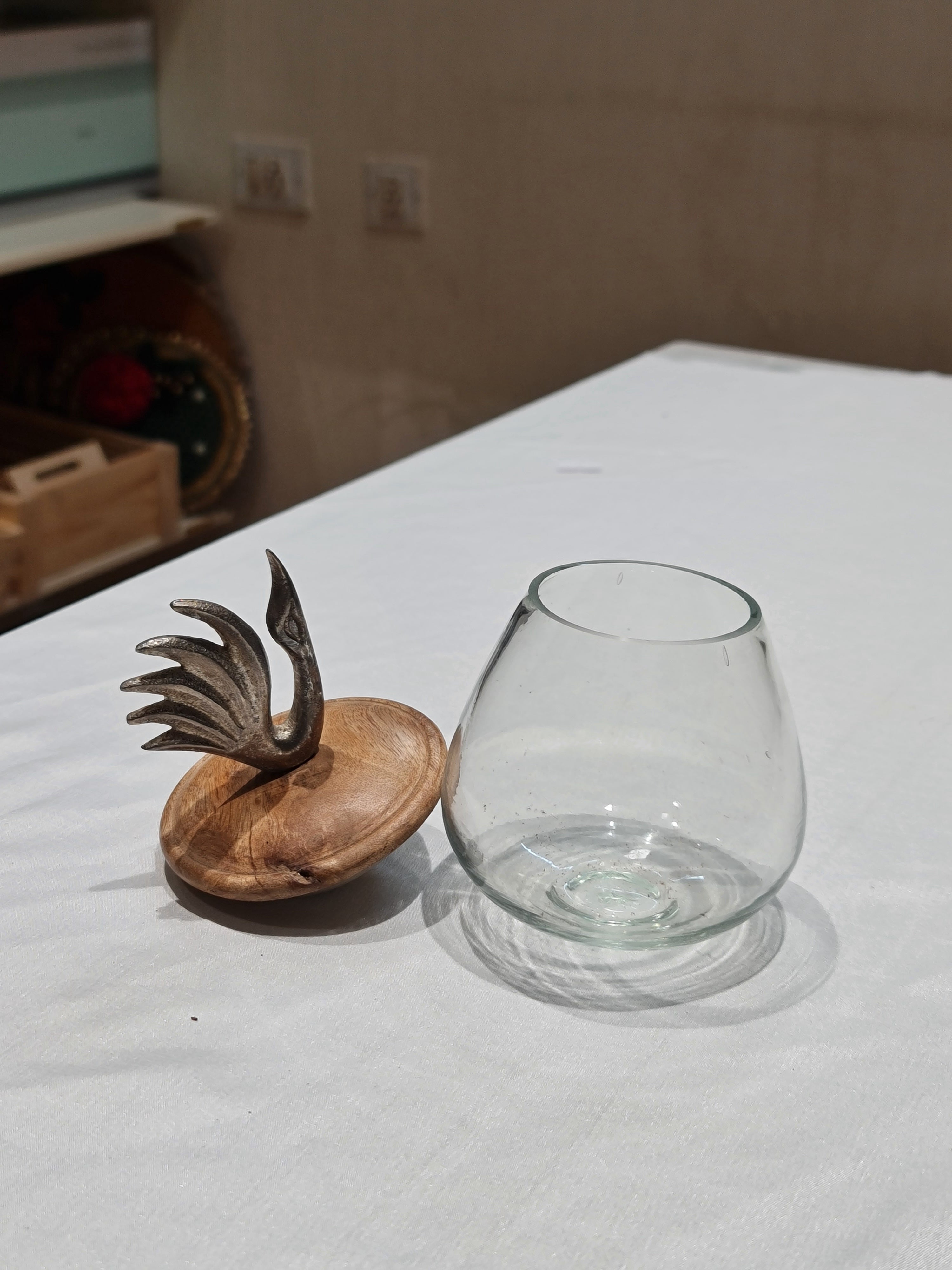 Swan Design Glass Jar with Wooden Lid ( 8 x 16 x 8 Cm )