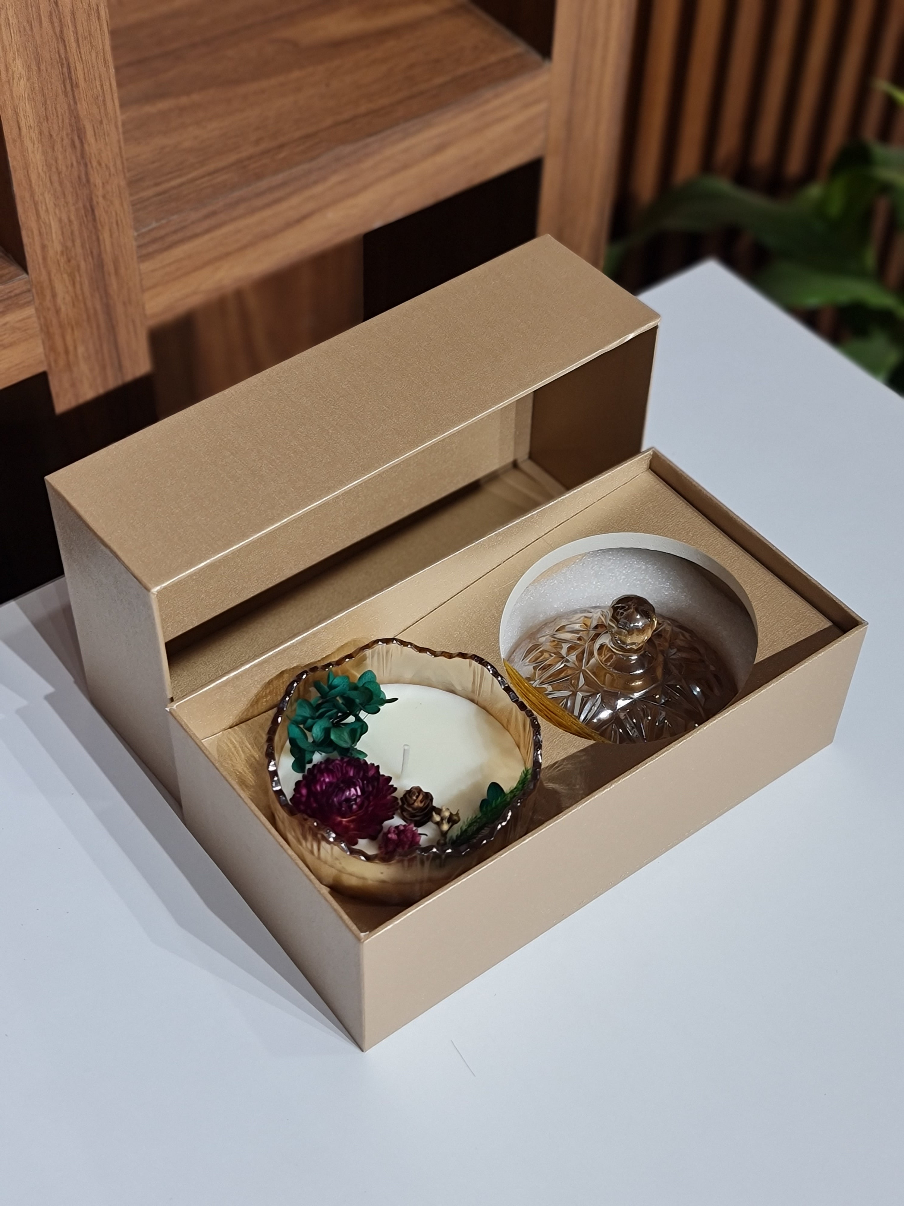 Aromatherapy scented candle with Decorative Glass Jar - Gift for Her, Women's day special