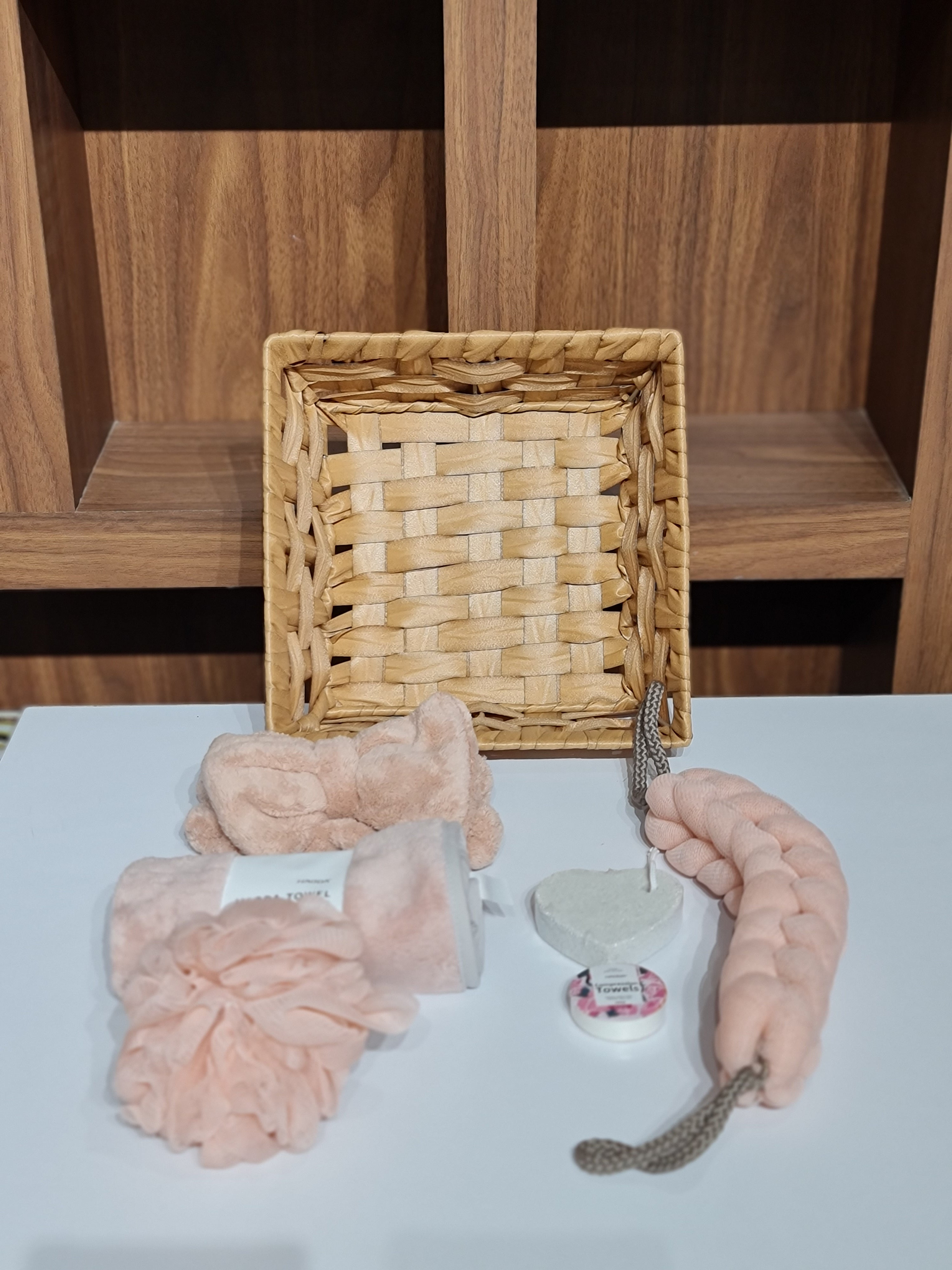 Spa Gift Basket Set- 7-in-1 Bath & Body Gift Basket