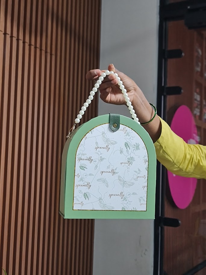 Pearl Handle Gift Box - Mint Green Wedding Return Gift, Bridesmaid boxes