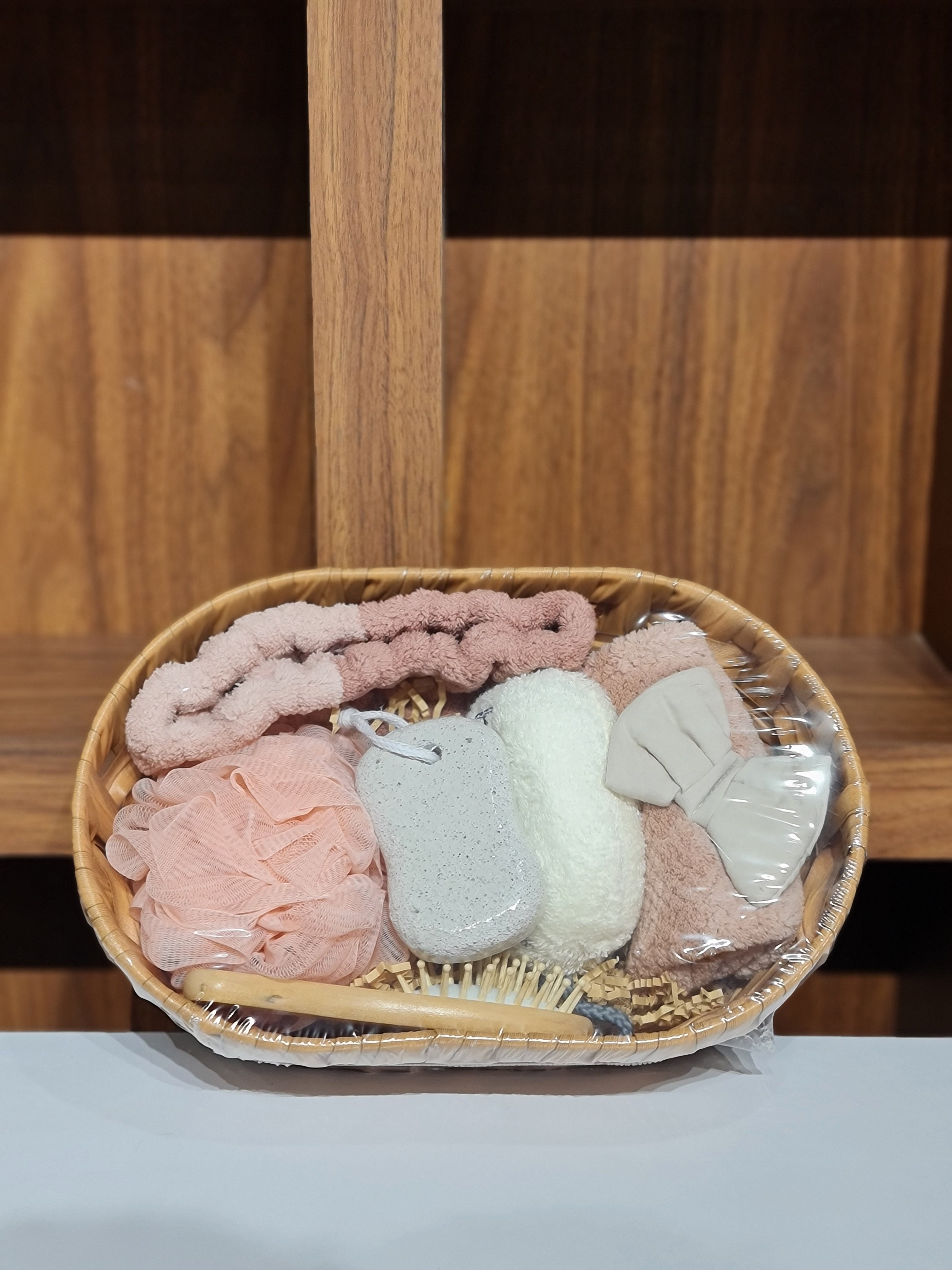 7-Piece Pampering Bath Hamper - Best For Self care gifts