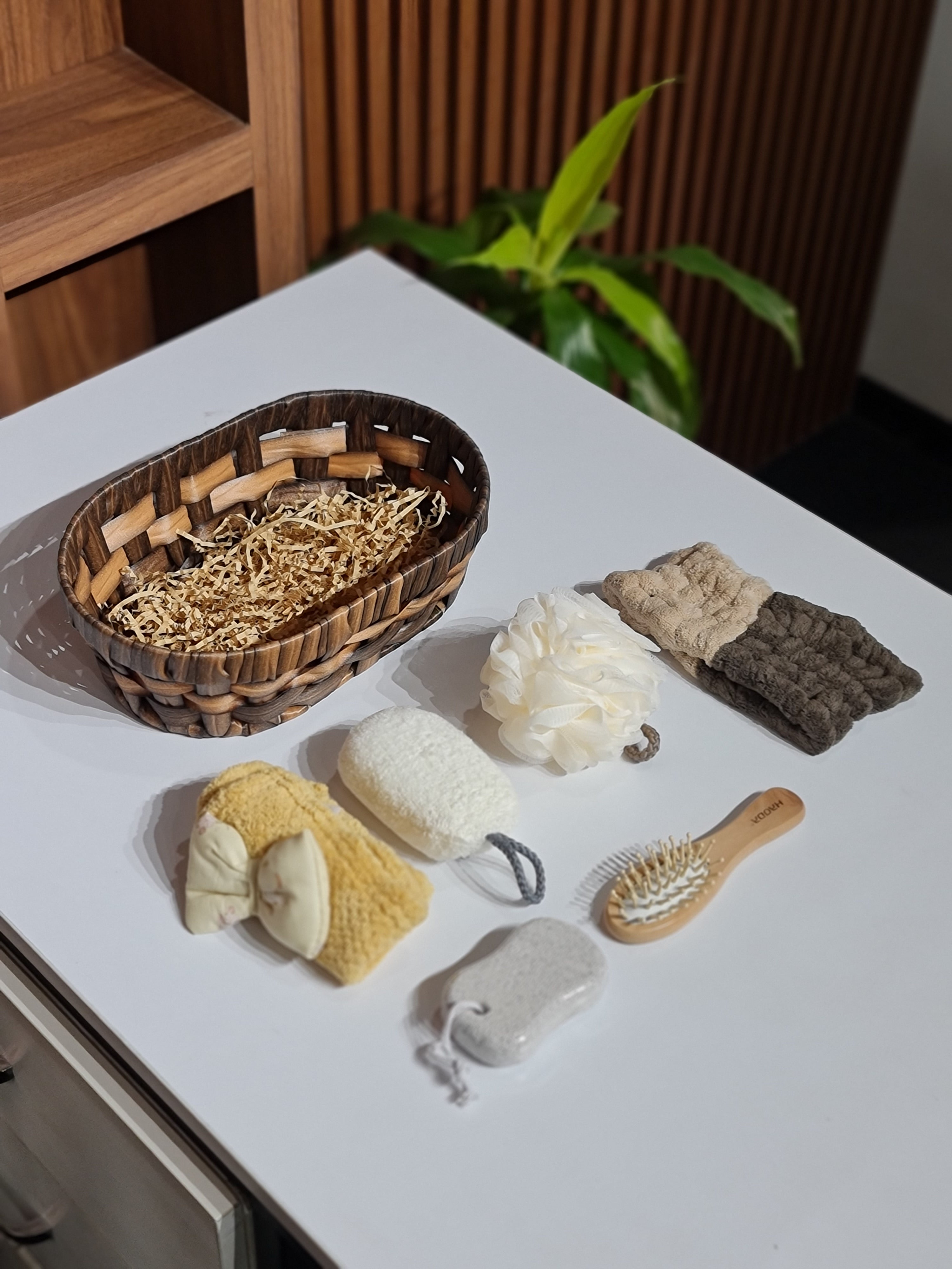 7-Piece Pampering Bath Hamper - Best For Self care gifts