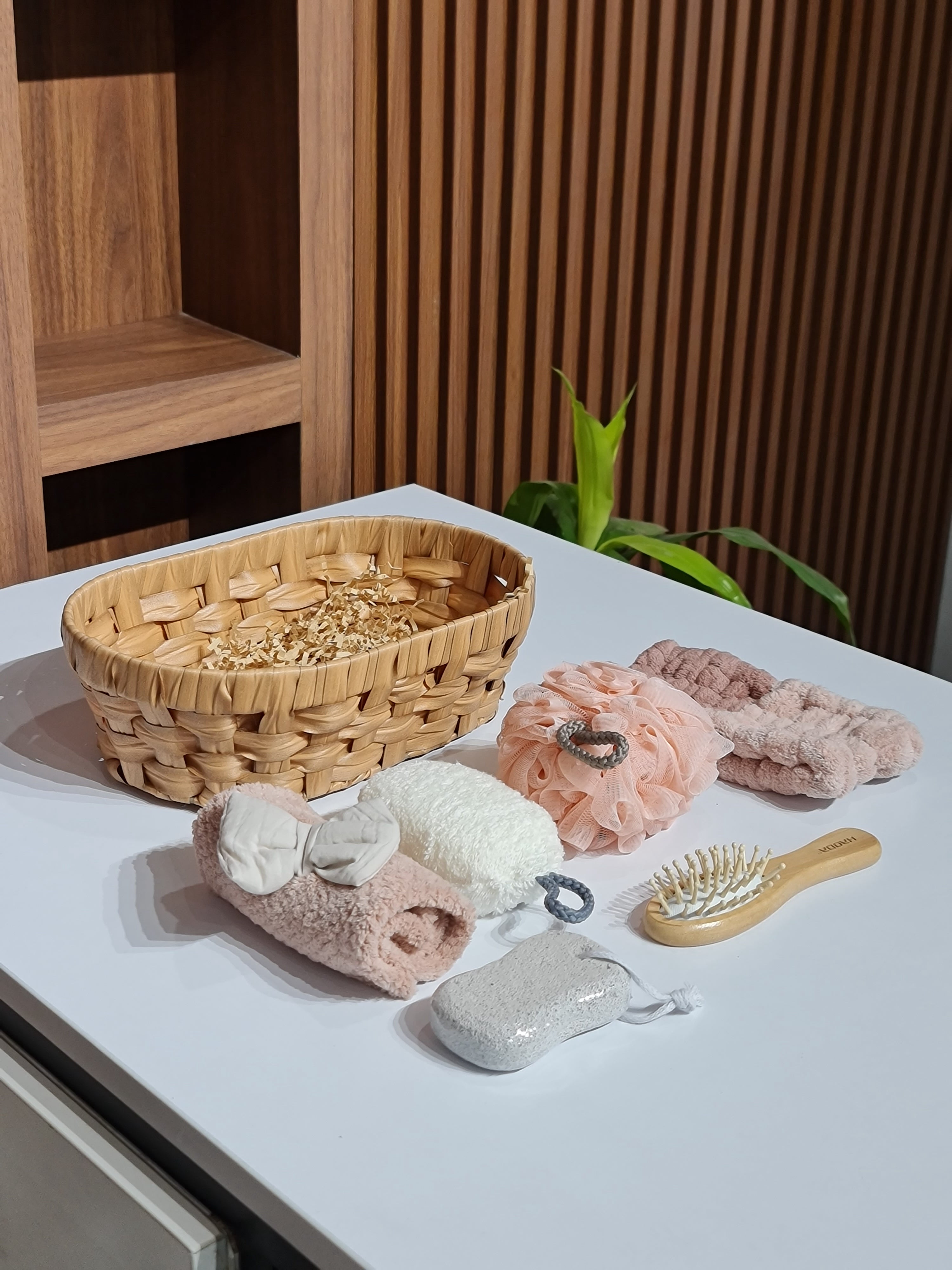 7-Piece Pampering Bath Hamper - Best For Self care gifts