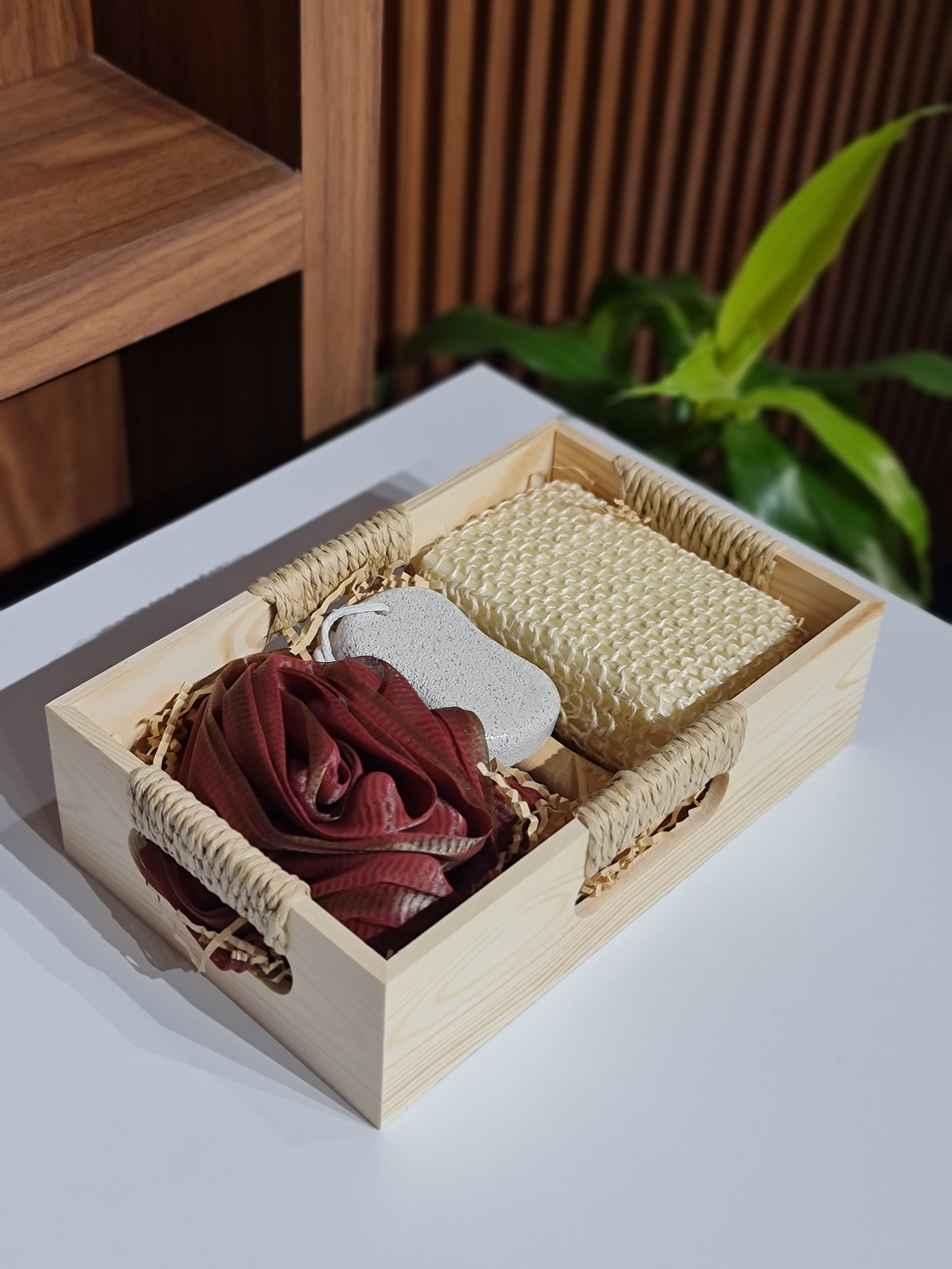 Luxury Bath Gift Set | 5-Piece Spa Kit in Wooden Tray
