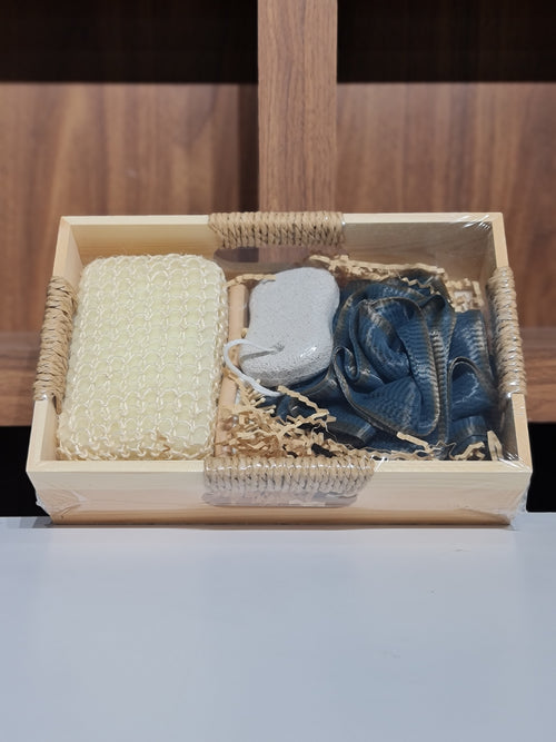 Luxury Bath Gift Set | 5-Piece Spa Kit in Wooden Tray