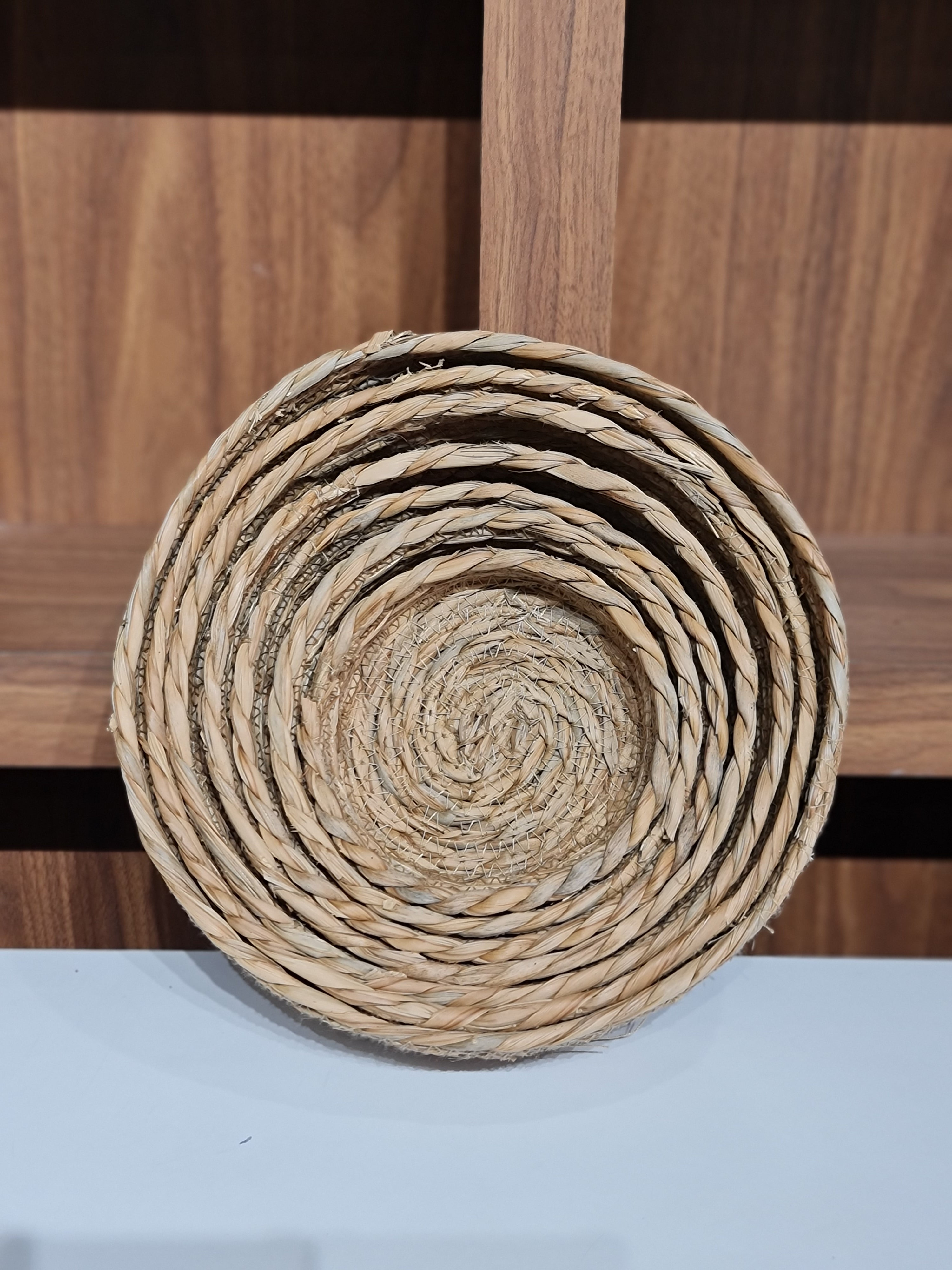 7-Piece Wicker Basket Set Natural Seagrass Nesting Baskets