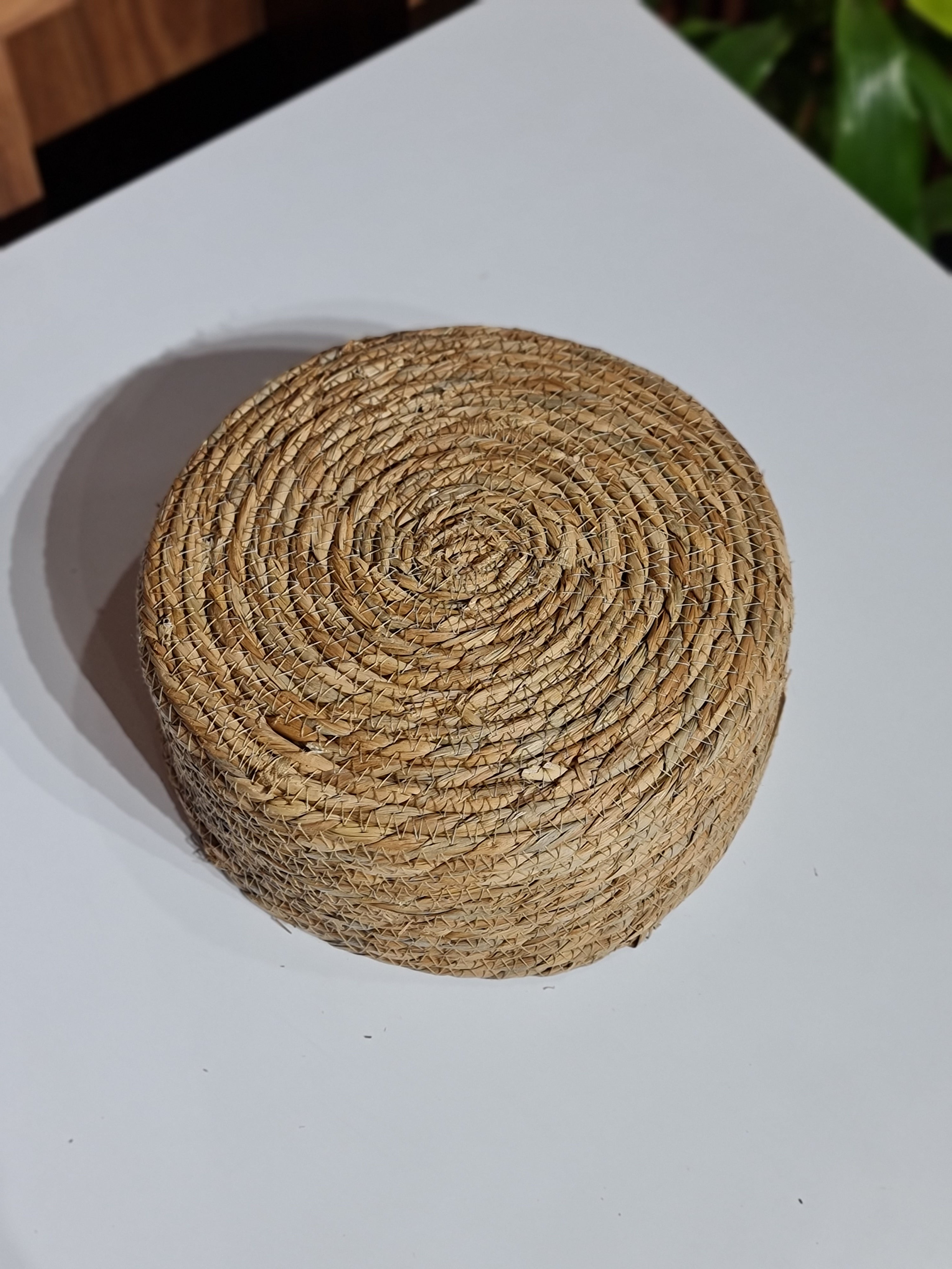 7-Piece Wicker Basket Set Natural Seagrass Nesting Baskets