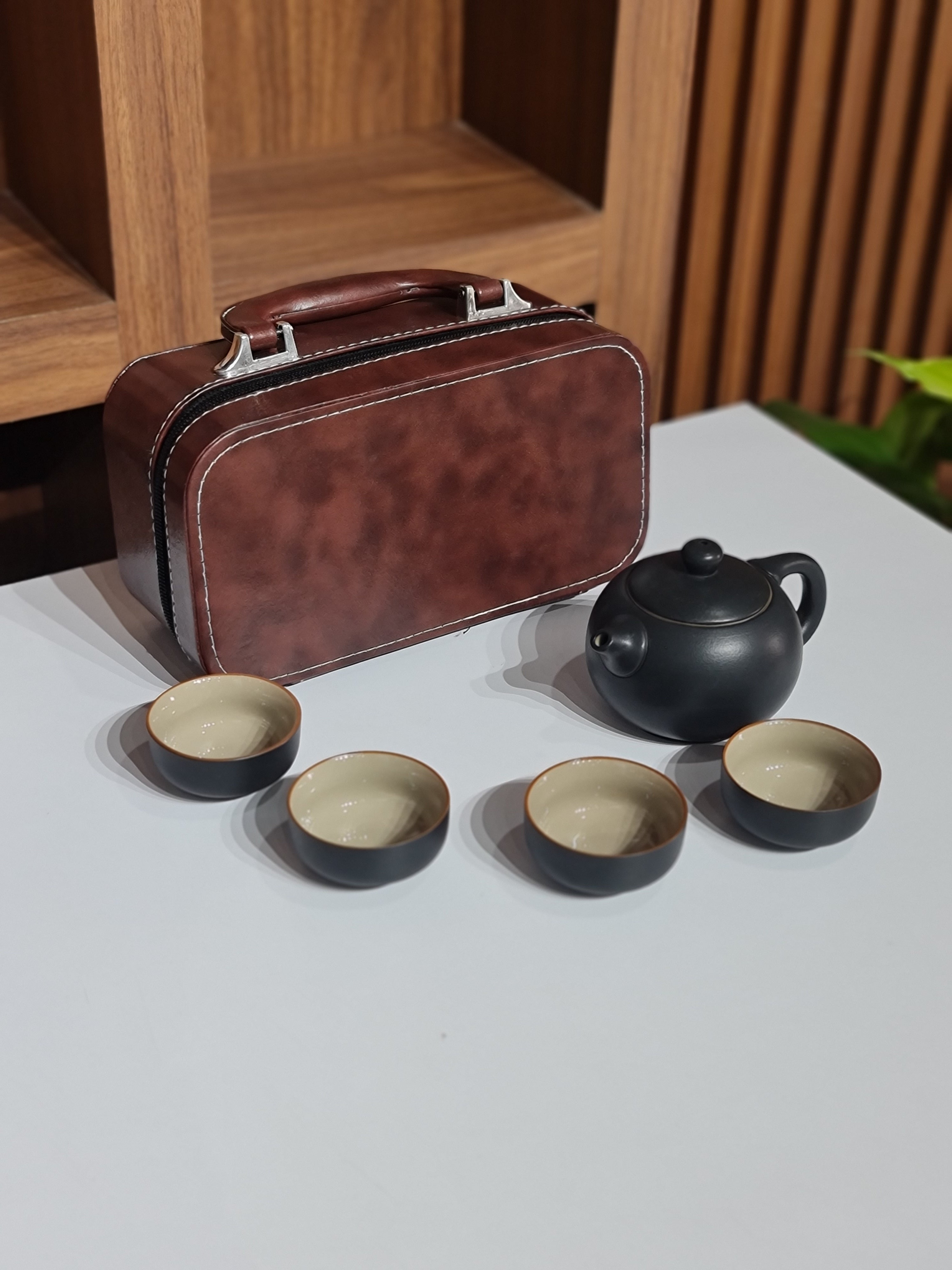 Portable Travel Tea Set with PU Leather Carrying Case – 4 Cups & Teapot