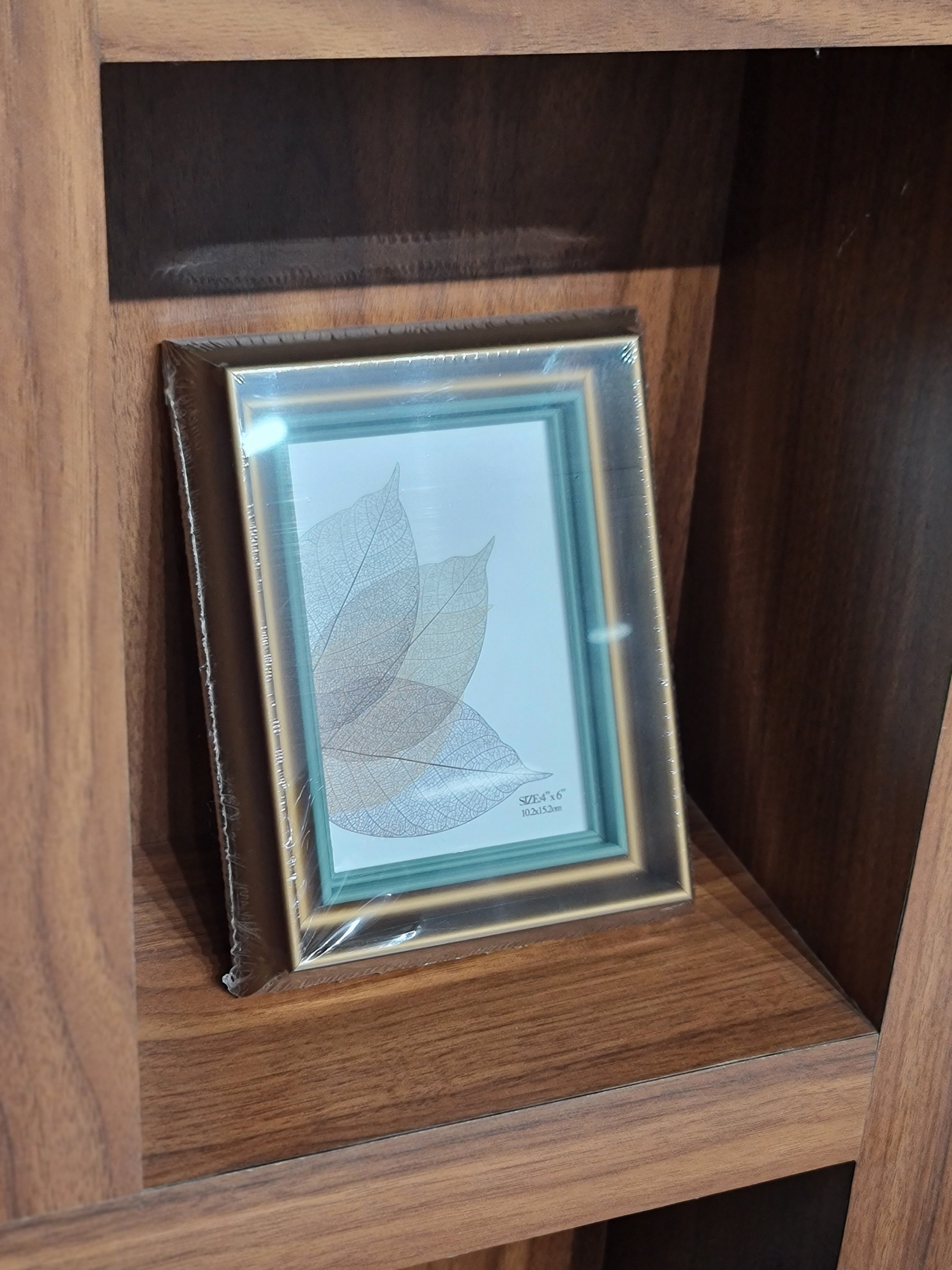 Classic Gold Table Top Photo Frame – Perfect For Table Decor