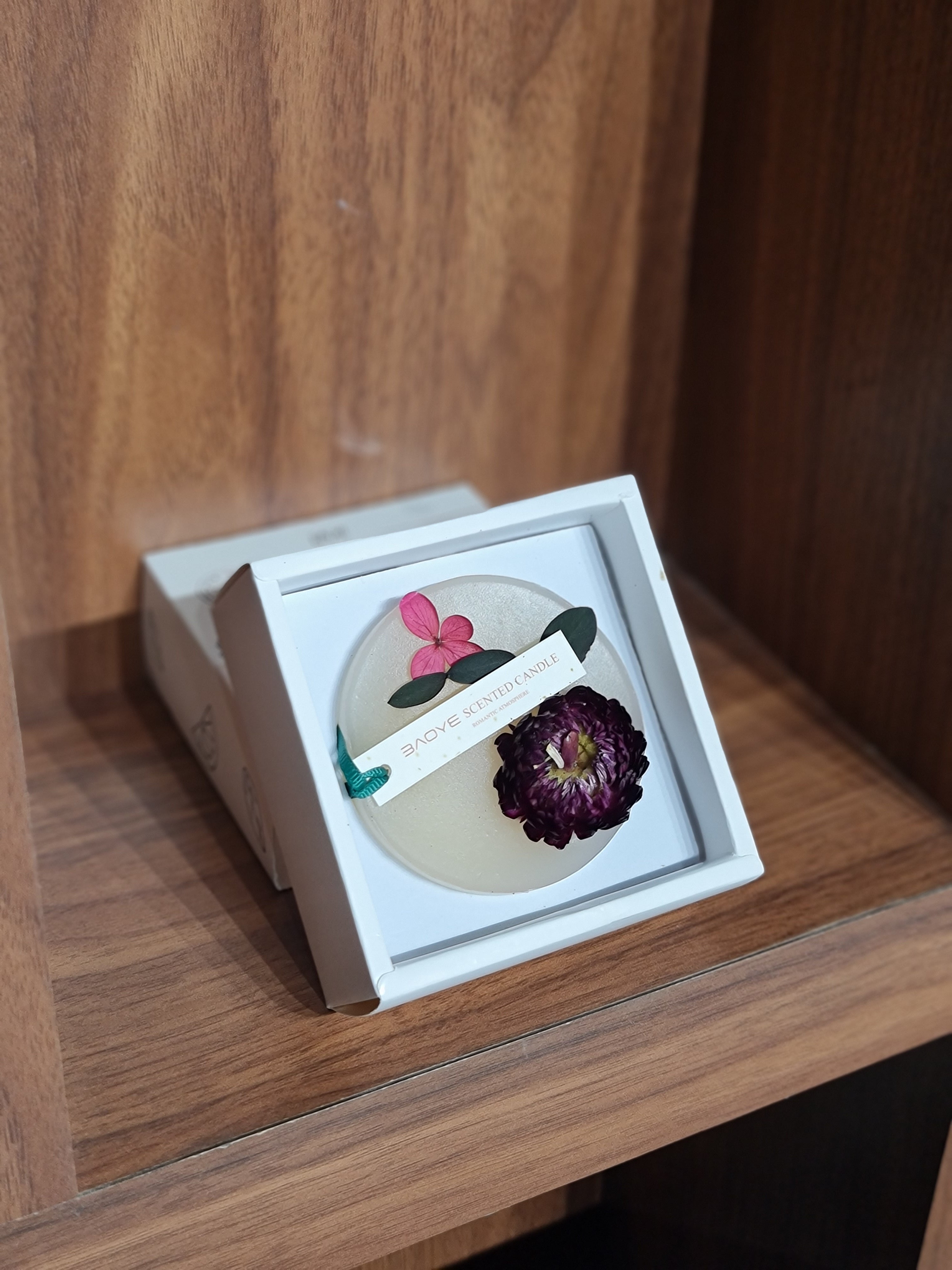 Handmade Floral Wardrobe Shoe Cabinets Scented Wax Tablets  - Air Freshener with Dried Flowers