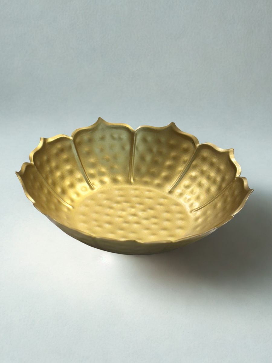 Decorative Brass Urli Bowl for Floating Flowers – Elegant Home Decor Accent