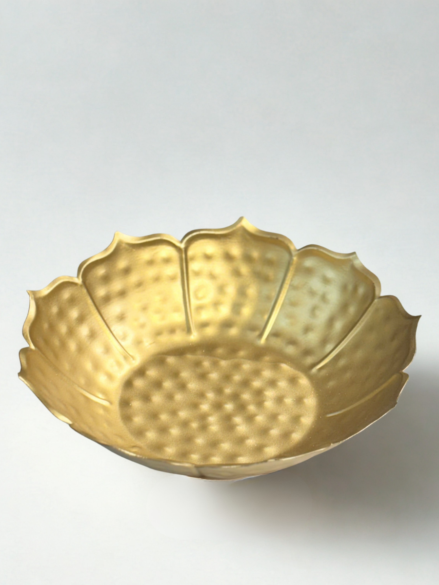 Decorative Brass Urli Bowl for Floating Flowers – Elegant Home Decor Accent