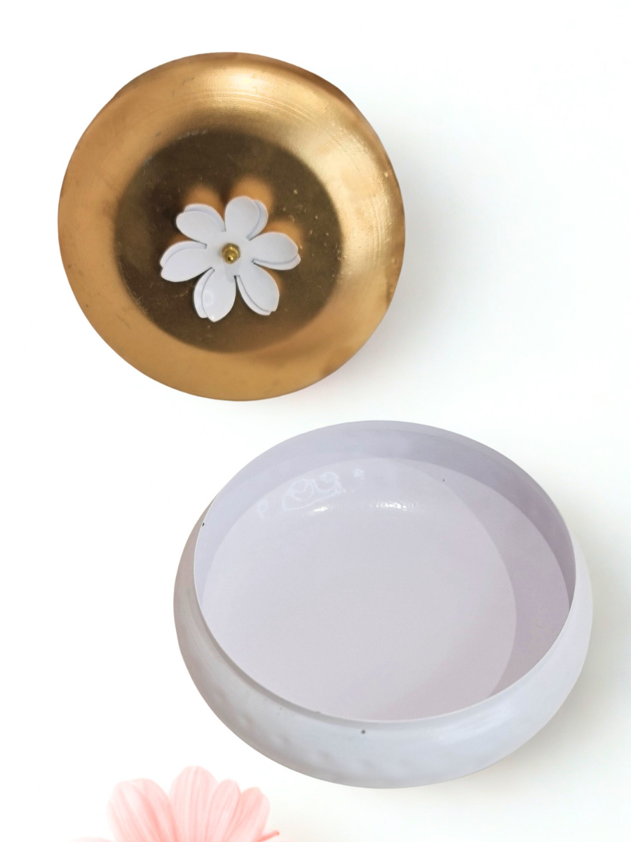 Thamboolam White & Gold Decorative Flower-Top Storage Jar with Decoration Kit