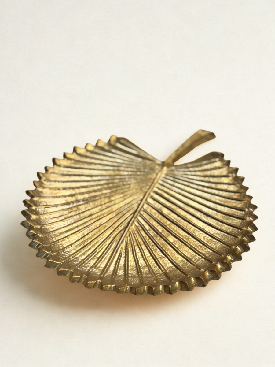 Leon Gold Metal Leaf Trinket Platter