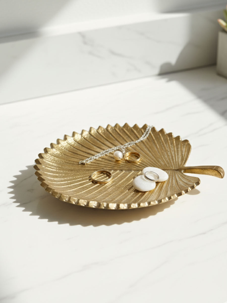 Leon Gold Metal Leaf Trinket Platter