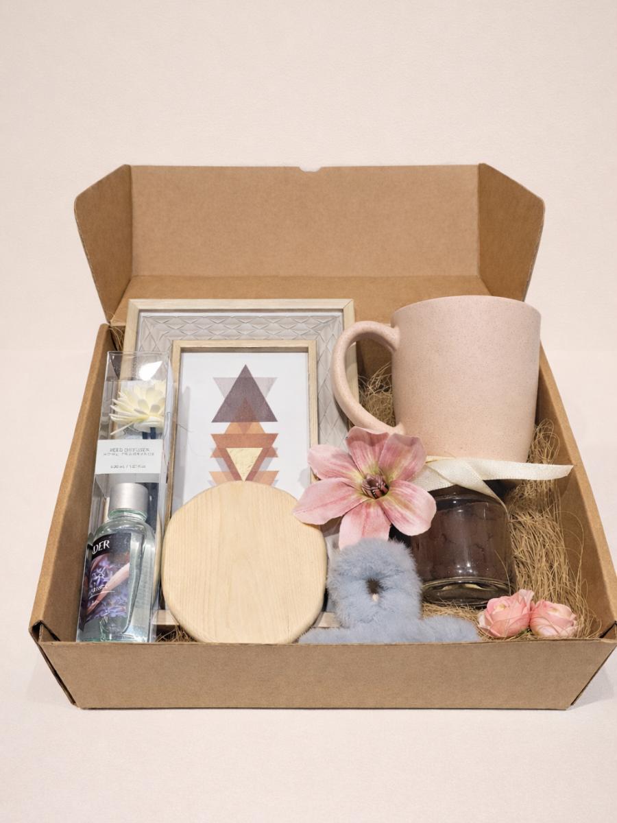 The Her Edition Gift Hamper - Women's day Special
