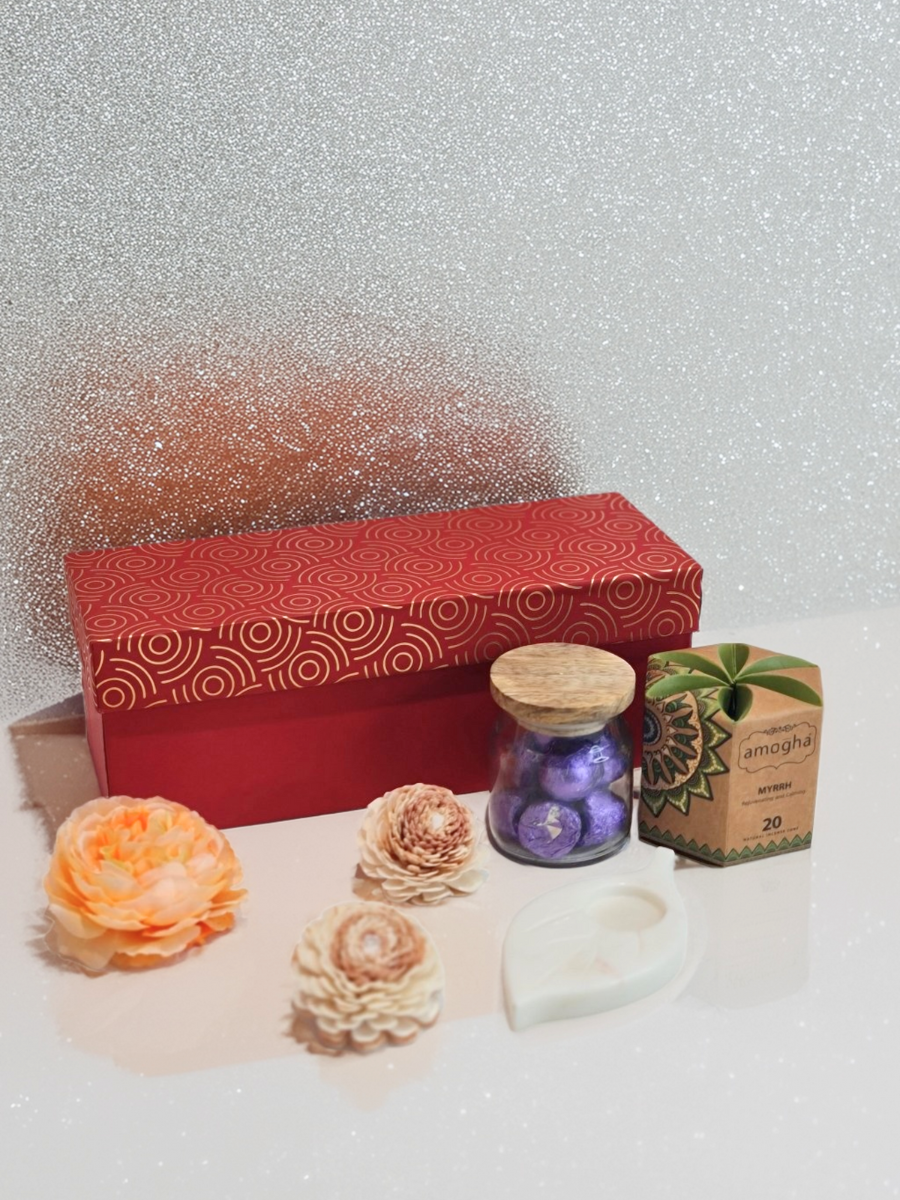 Red Harmony Luxury Gift Hamper