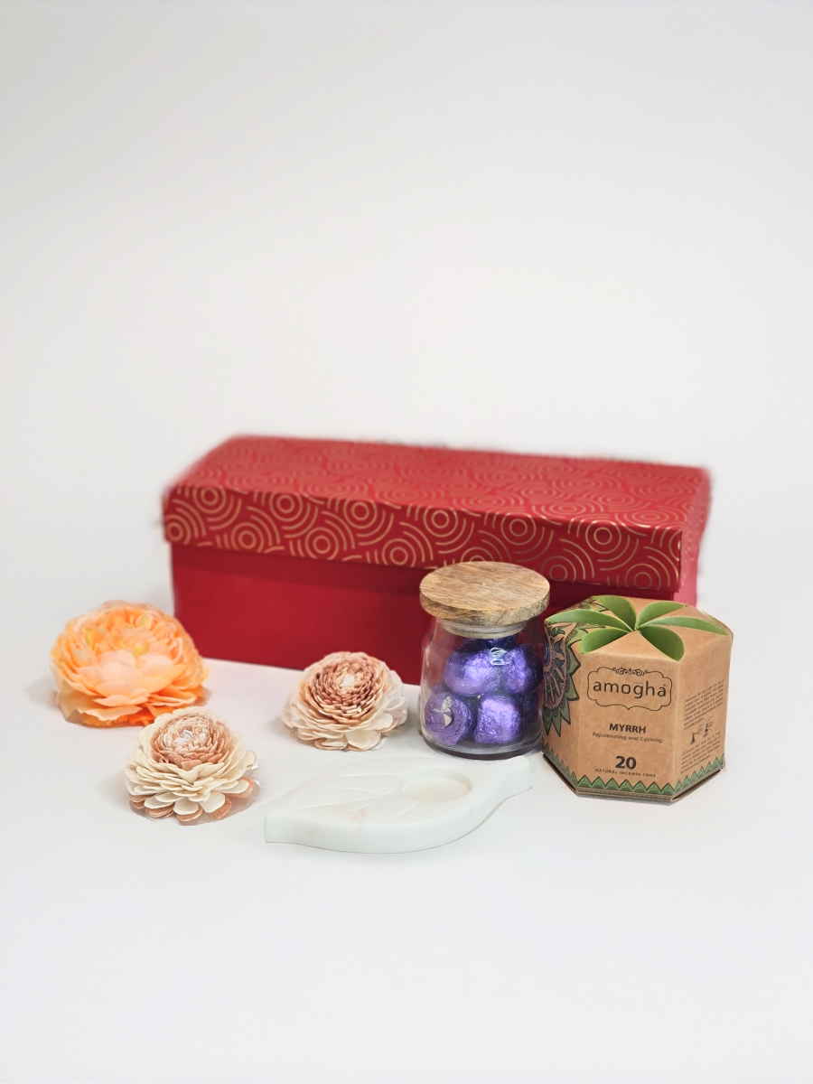 Red Harmony Luxury Gift Hamper