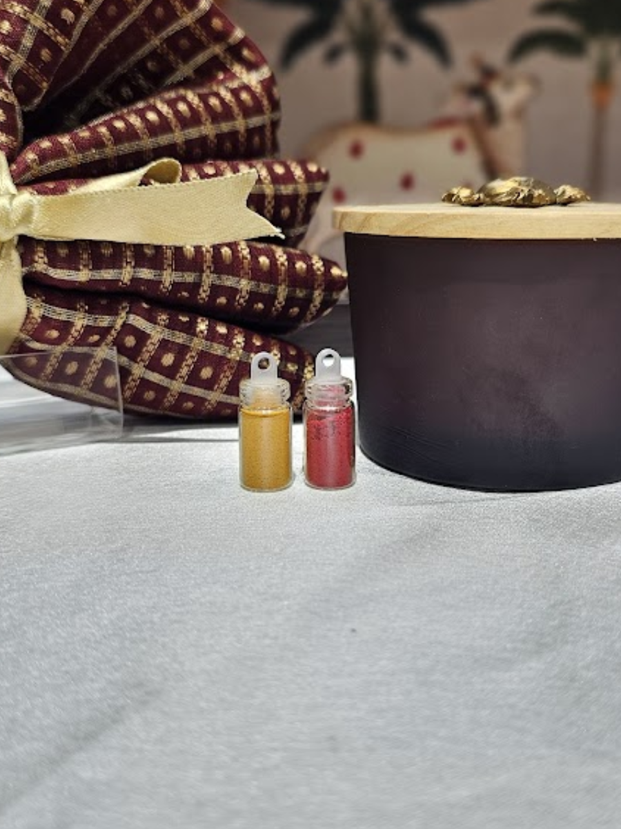 Traditional Thamboolam Gift with Shanka Chakra Nama