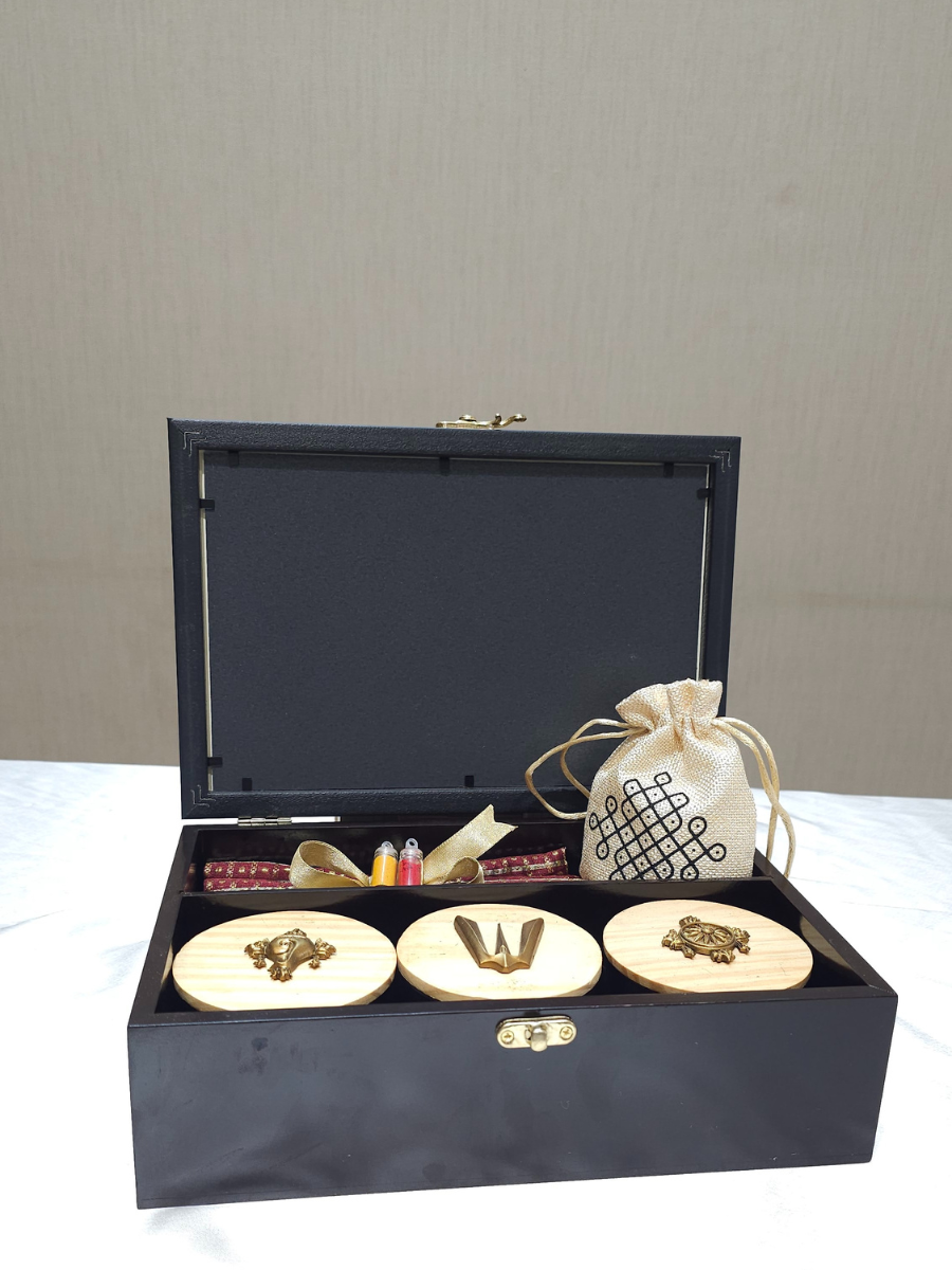 Maha Vishnu Thamboolam Box