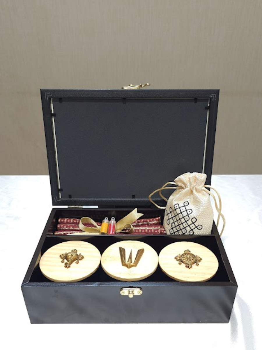 Maha Vishnu Thamboolam Box
